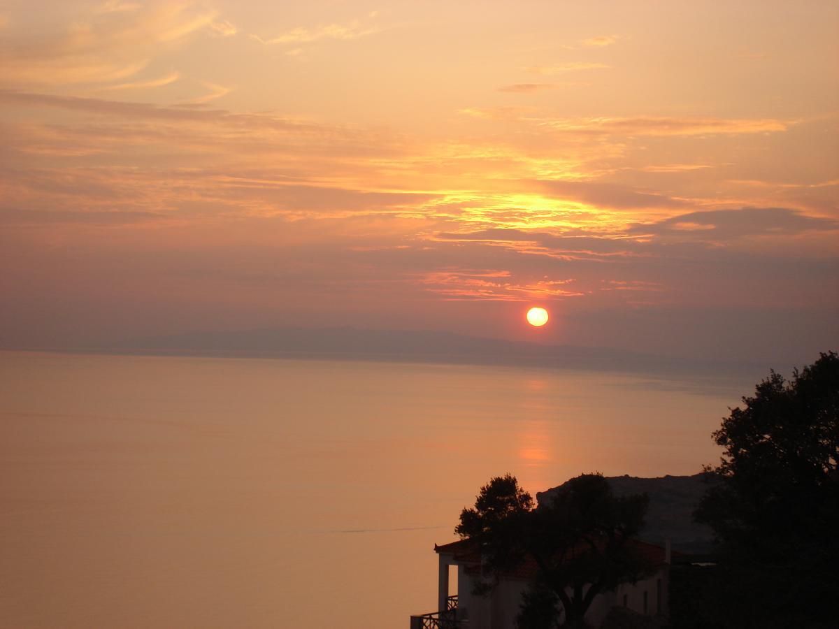 Aparthotel Aegean Castle Andros - Adults Only Agia Eleousa Esterno foto