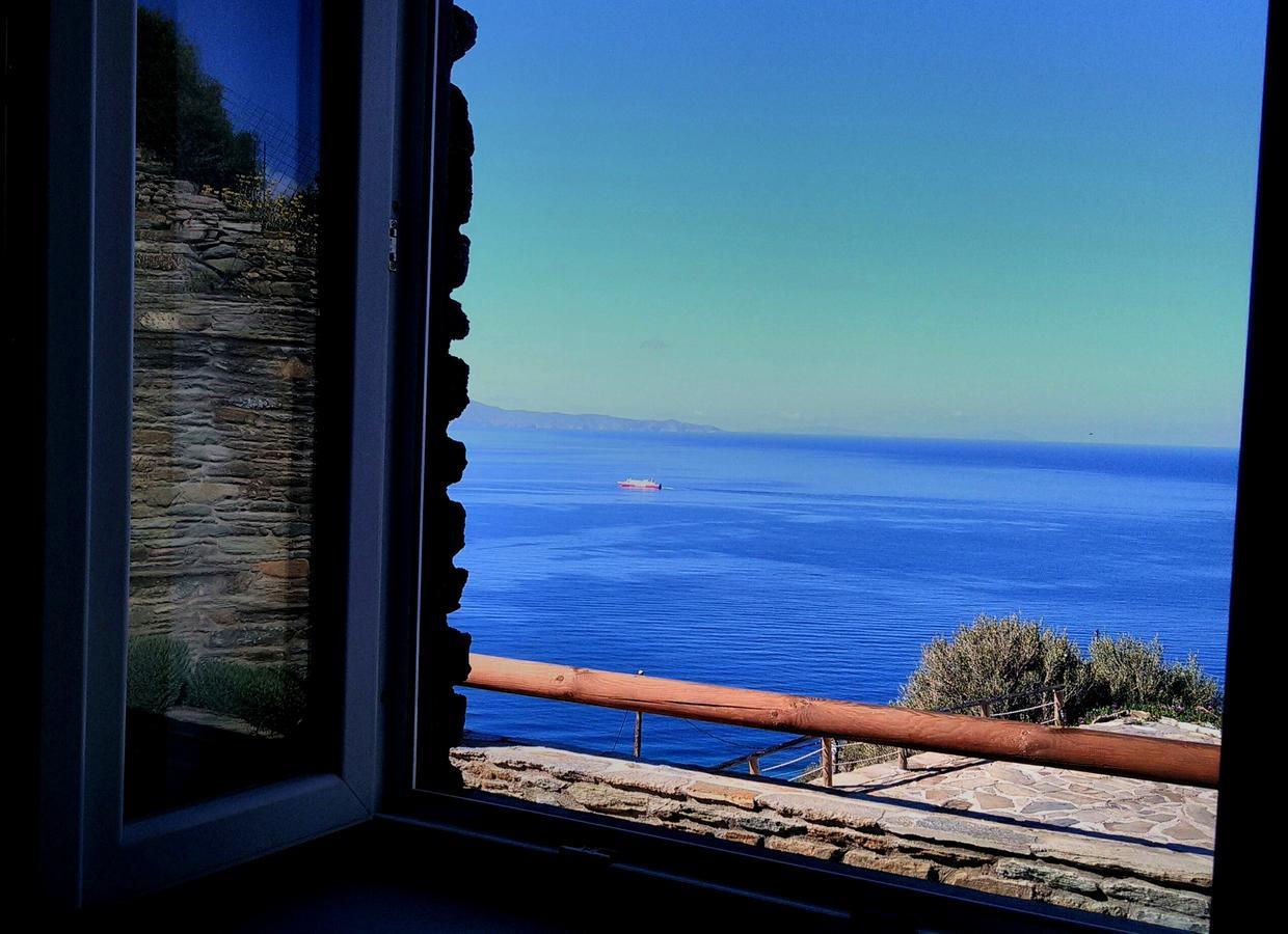 Aparthotel Aegean Castle Andros - Adults Only Agia Eleousa Esterno foto
