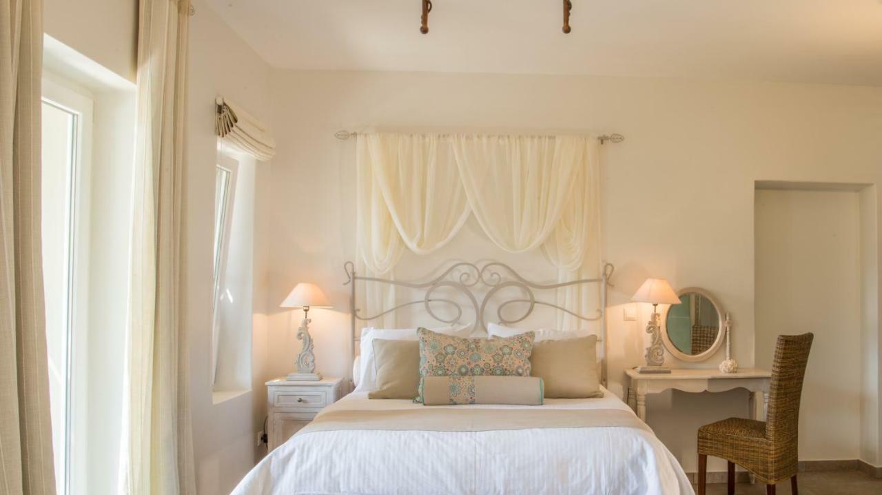 Aparthotel Aegean Castle Andros - Adults Only Agia Eleousa Esterno foto